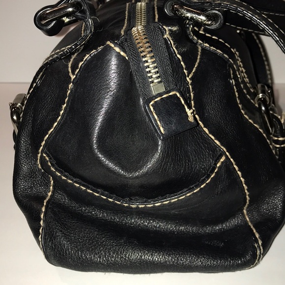 Fossil Black Leather Shoulder Bag - Pre-Owned - Picture 2 of 7